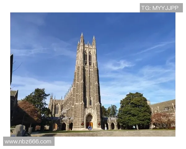 杜克大学与北卡罗来纳大学最新对决精彩录像回顾与分析